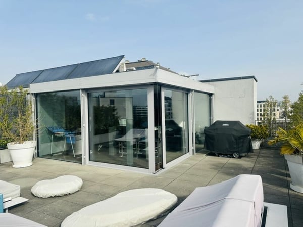 Triplex en attique style 
