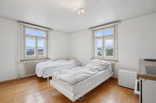 20-jähriges Mietkonzept mit 2 möblierten Zimmern. CHF 11'950 Brutto. 3