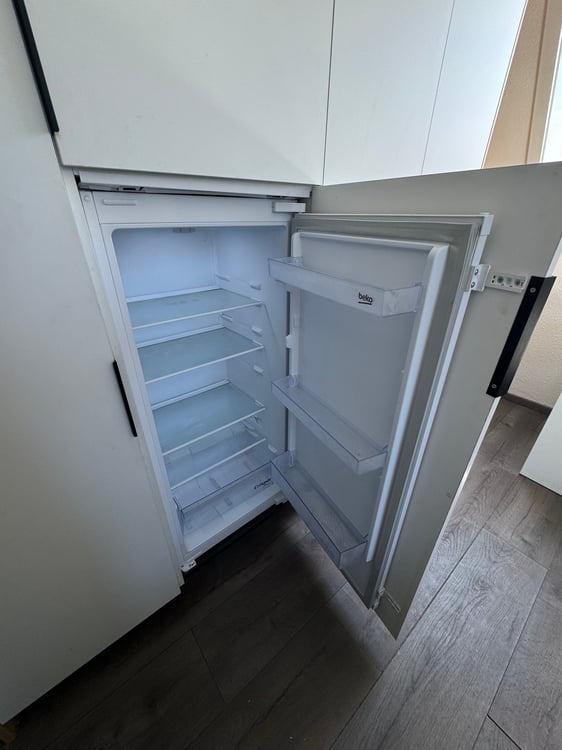Möbliertes Zimmer im Dachgeschoss 5