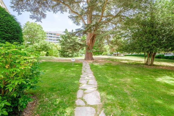 Bel appartement de 2 pièces avec vue aux Eaux-Vives 10