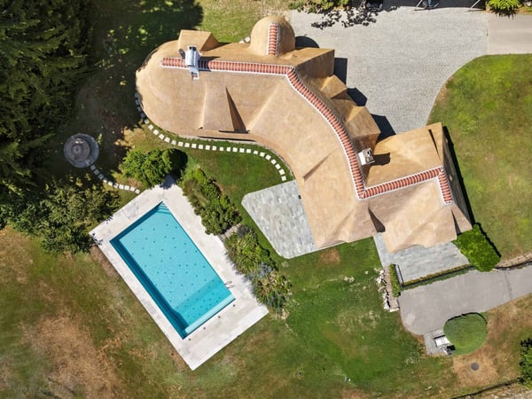 Mandat co-exclusif : Splendide propriété vue lac