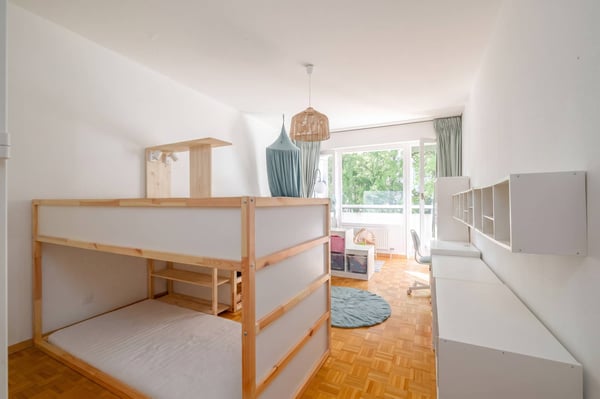 Bel appartement traversant de 3 pièces situé à la Gradelle 5