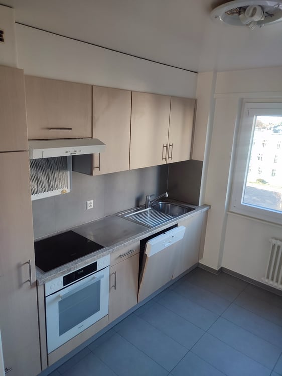 Spacieux et lumineux logement, très bien situé, dans un quartier familial. 3