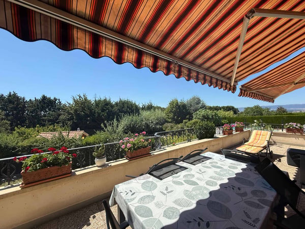 Villa familiale avec piscine et vue dégagée aux portes de Lausanne 9