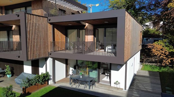 Maison de ville dans un parc arboré et privé 1