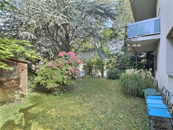 Spacieux logement entièrement rénové avec jardin privatif à Prilly 11