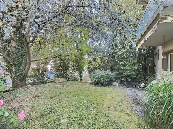 Spacieux logement entièrement rénové avec jardin privatif à Prilly 10