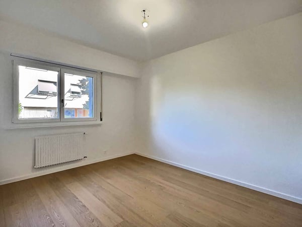 Spacieux logement entièrement rénové avec jardin privatif à Prilly 5