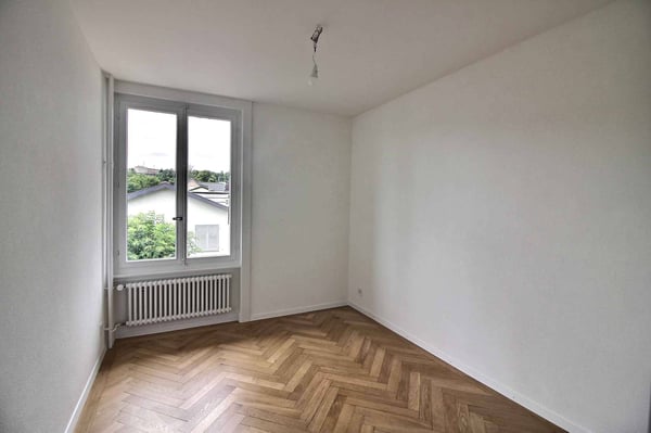 Superbe appartement entièrement rénové avec vue imprenable sur le lac 3