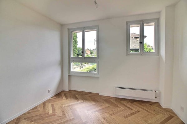 Superbe appartement entièrement rénové avec vue imprenable sur le lac 4