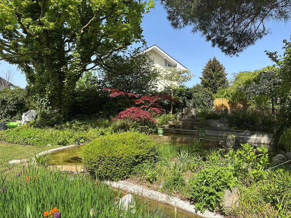 Charmant appartement de 3,5 pièces avec balcon à St-Sulpice 2