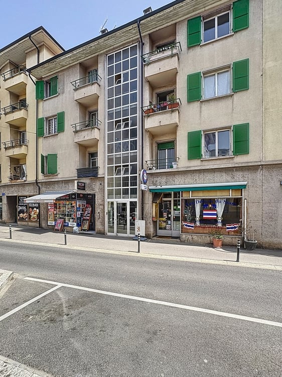 Immeuble de rendement idéalement placé au centre de RENENS 3