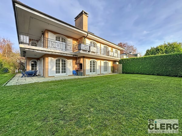 Bel appartement de 7 pièces avec jardin privatif