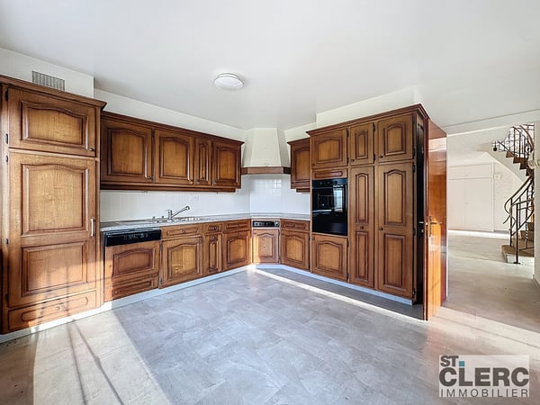 Bel appartement de 6 pièces avec jardin privatif 4