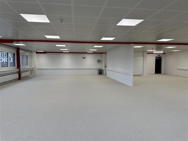 Moderne Büros von 231m2 in Romanel-sur-Lausanne 1
