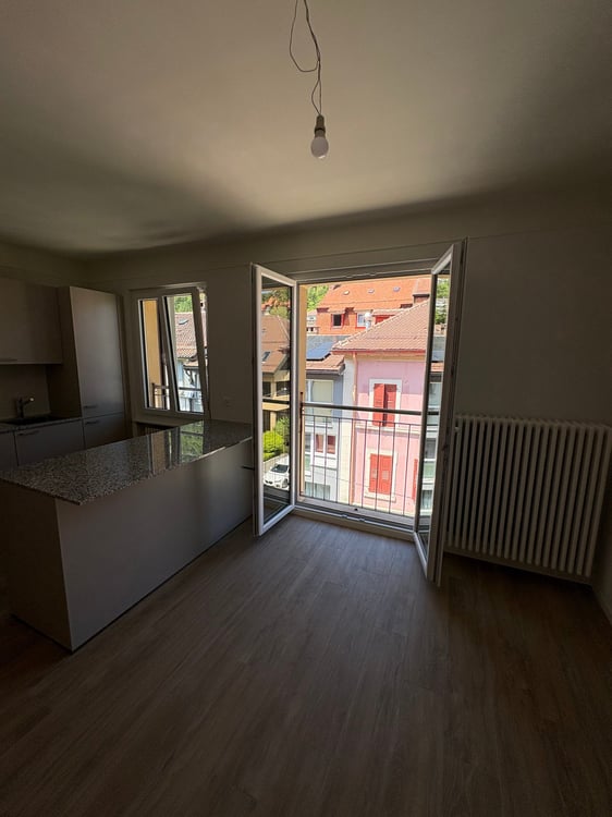 Charmant appartement de 3,5 pièces avec grand balcon à Vallorbe 9