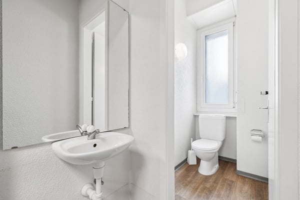 Local commercial au 1er étage 8