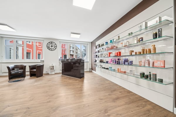 Local commercial au 1er étage 2