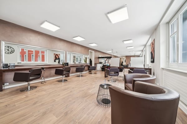 Local commercial au 1er étage 1