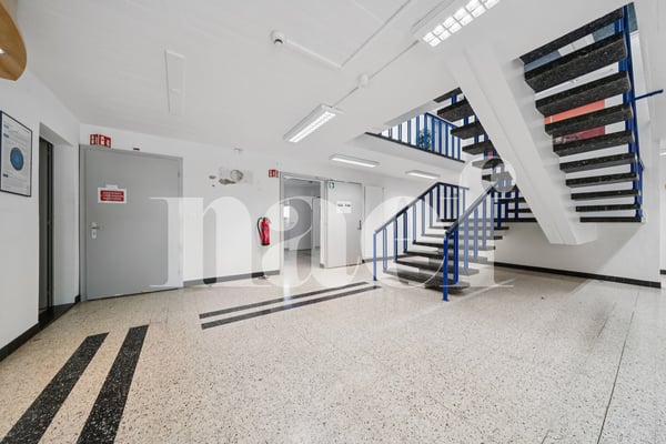 Immeuble industriel , artisanal et administratif 9