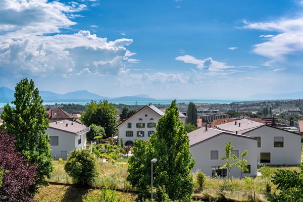 Charmante maison de 10 pièces avec un grand potentiel 2