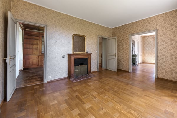 Villa familiale au fort potentiel dans un environnement privilégié 8