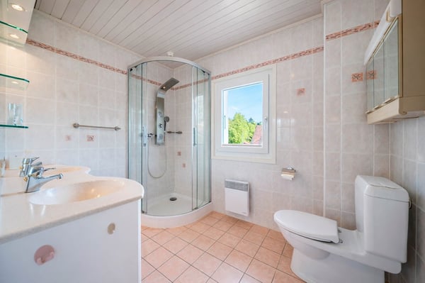 Charmante maison jumelle de 5.5 pièces avec jardin 11