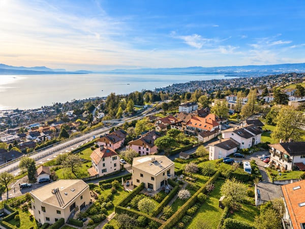 Attique contemporain avec panorama spectaculaire 10