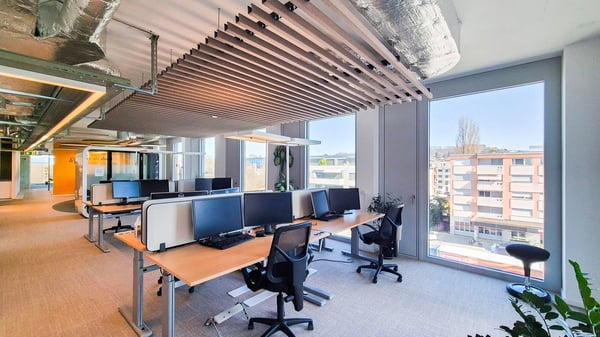 Surface de bureaux moderne de 285 m² – 28 postes équipés 3