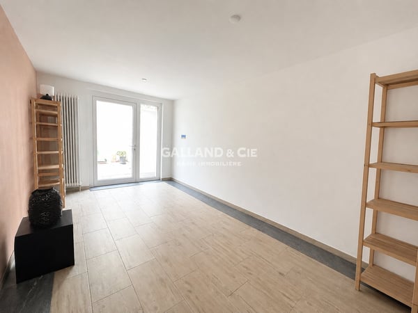 Généreuse surface pour profession médicale ou bureaux - ~164 m² 5