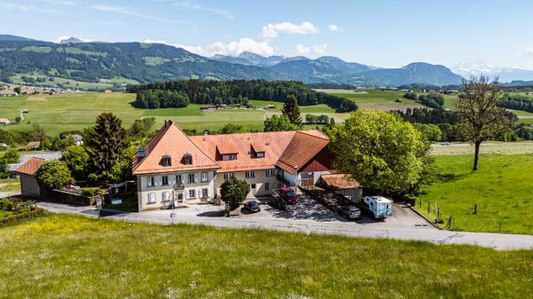 Opportunité rare : vaste domaine avec potentiel constructible 10