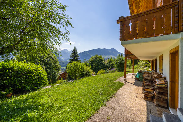 Chalet de charme au coeur d'un paysage préalpin grandiose 4