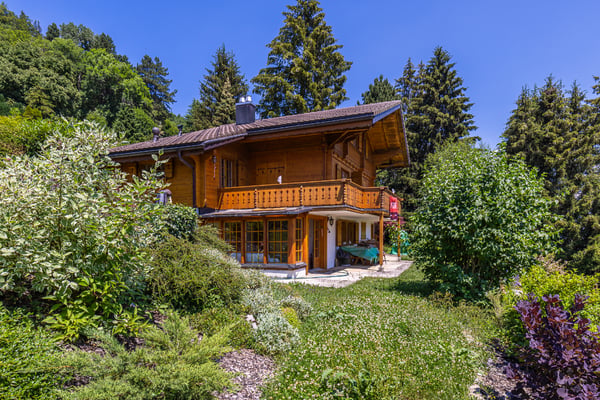 Chalet de charme au coeur d'un paysage préalpin grandiose 1