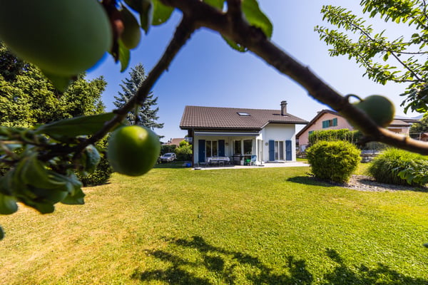 Villa individuelle sur splendide parcelle arborée 1