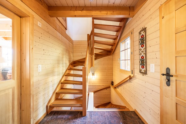 Généreux chalet au calme et avec vue panoramique 8
