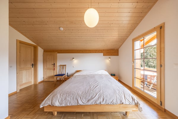 Généreux chalet au calme et avec vue panoramique 9