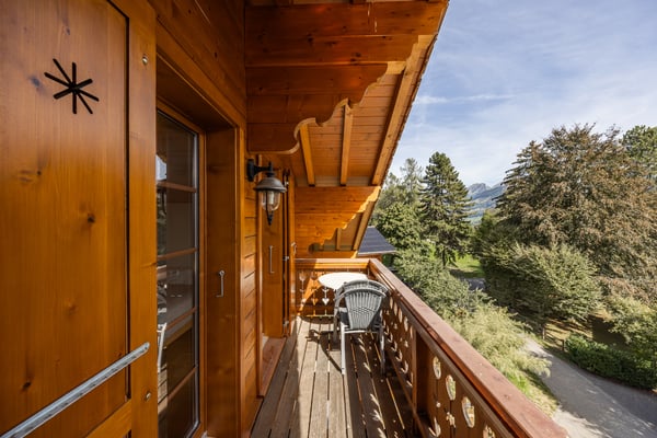 Généreux chalet au calme et avec vue panoramique 13
