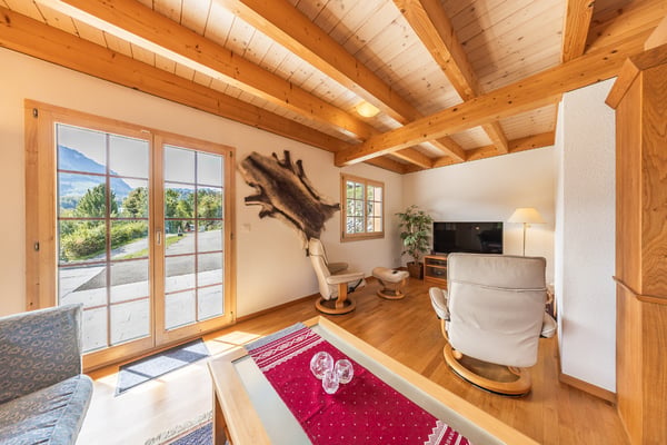Généreux chalet au calme et avec vue panoramique 4