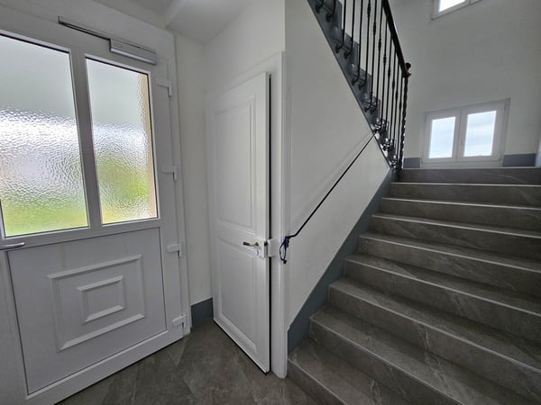 Bel immeuble de 3 logements 9