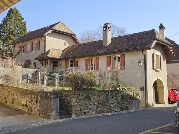 Maison villageoise avec grand jardin 9