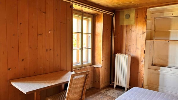 Immeuble d'habitation de deux logements à rénover 7