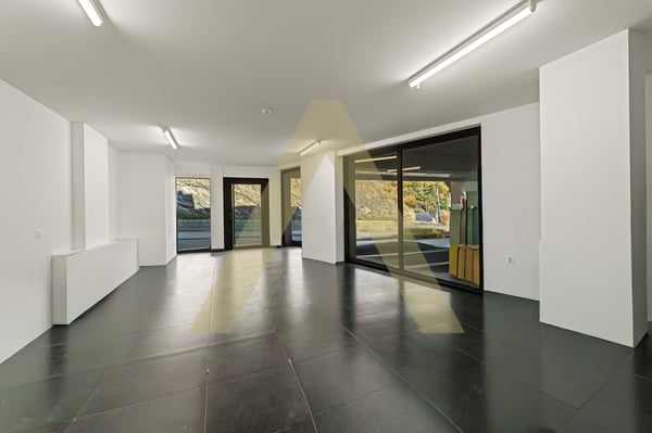 Charmant local commercial proche du centre de Montana 2