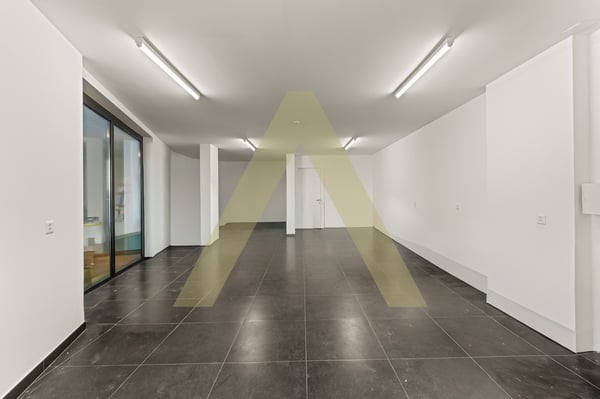 Charmant local commercial proche du centre de Montana 3