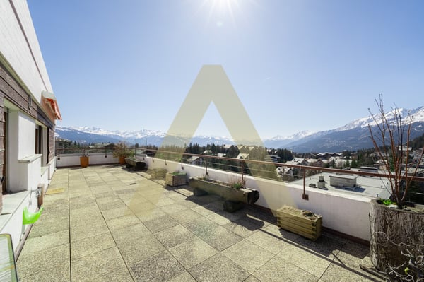 Magnifique Duplex au centre de la station avec vue panoramique 8