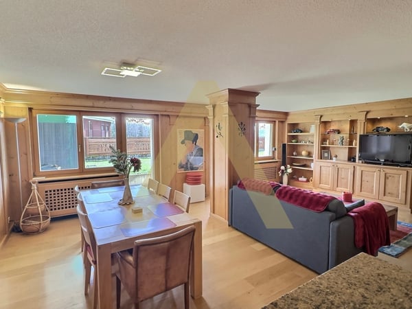 Très bel appartement avec beaucoup de cachet, jardin et piscine 3