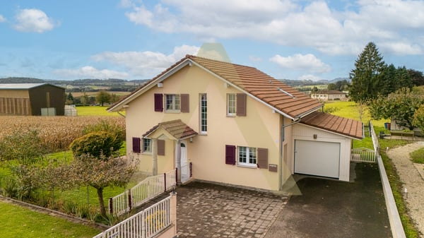 A vendre spacieuse maison familiale à 5min d'Estavayer-le-Lac 2