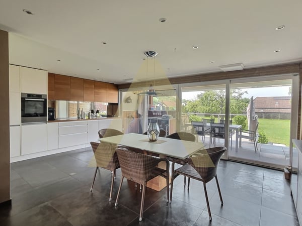 Charmante petite maison à deux pas du lac 2