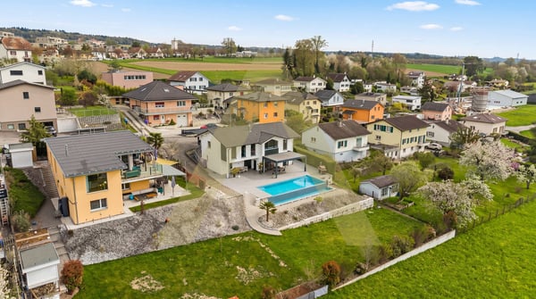 Villa avec piscine à Payerne 10