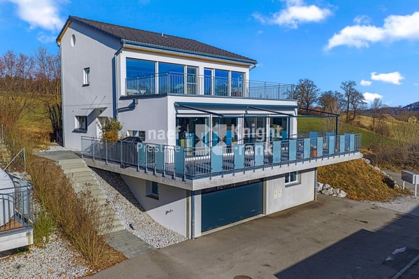 Wunderschönes 7-Zimmer-Einfamilienhaus mit freier Aussicht auf die Landschaft und beheiztem Pool in St. Ursen zu verkaufen 12