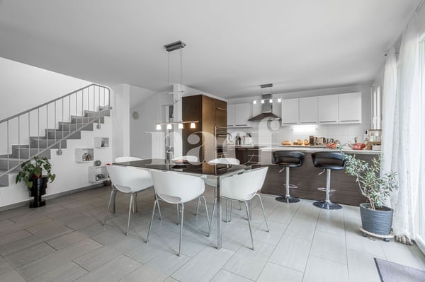 Maison de 6.5 pièces avec jardin et piscine à vendre à Avenches 3